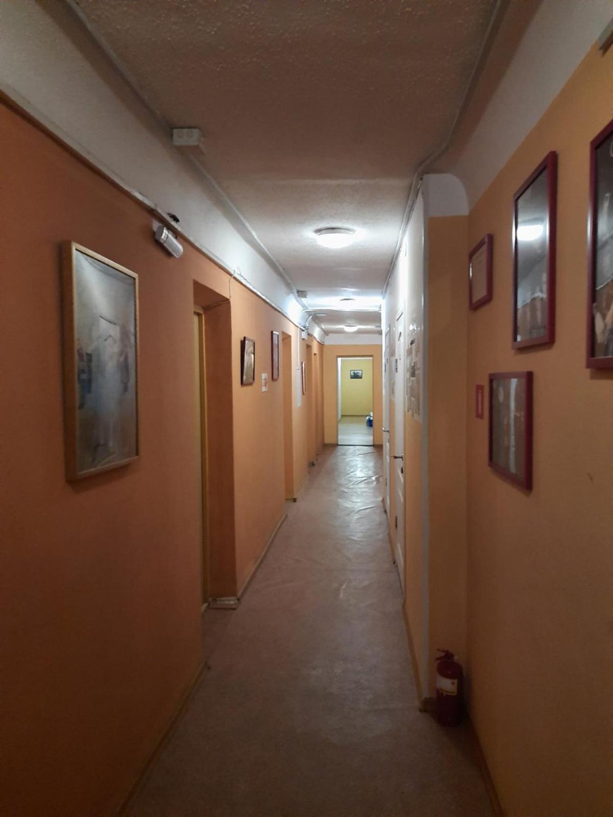 Hostel Podolski Plus Киев Экстерьер фото