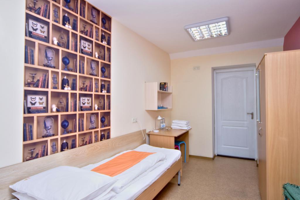 Hostel Podolski Plus Киев Экстерьер фото