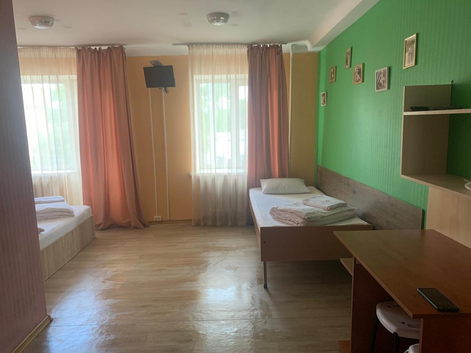 Hostel Podolski Plus Киев Экстерьер фото