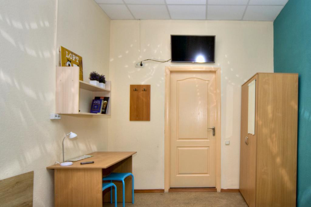 Hostel Podolski Plus Киев Экстерьер фото