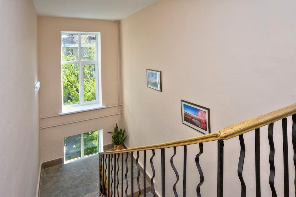 Hostel Podolski Plus Киев Экстерьер фото